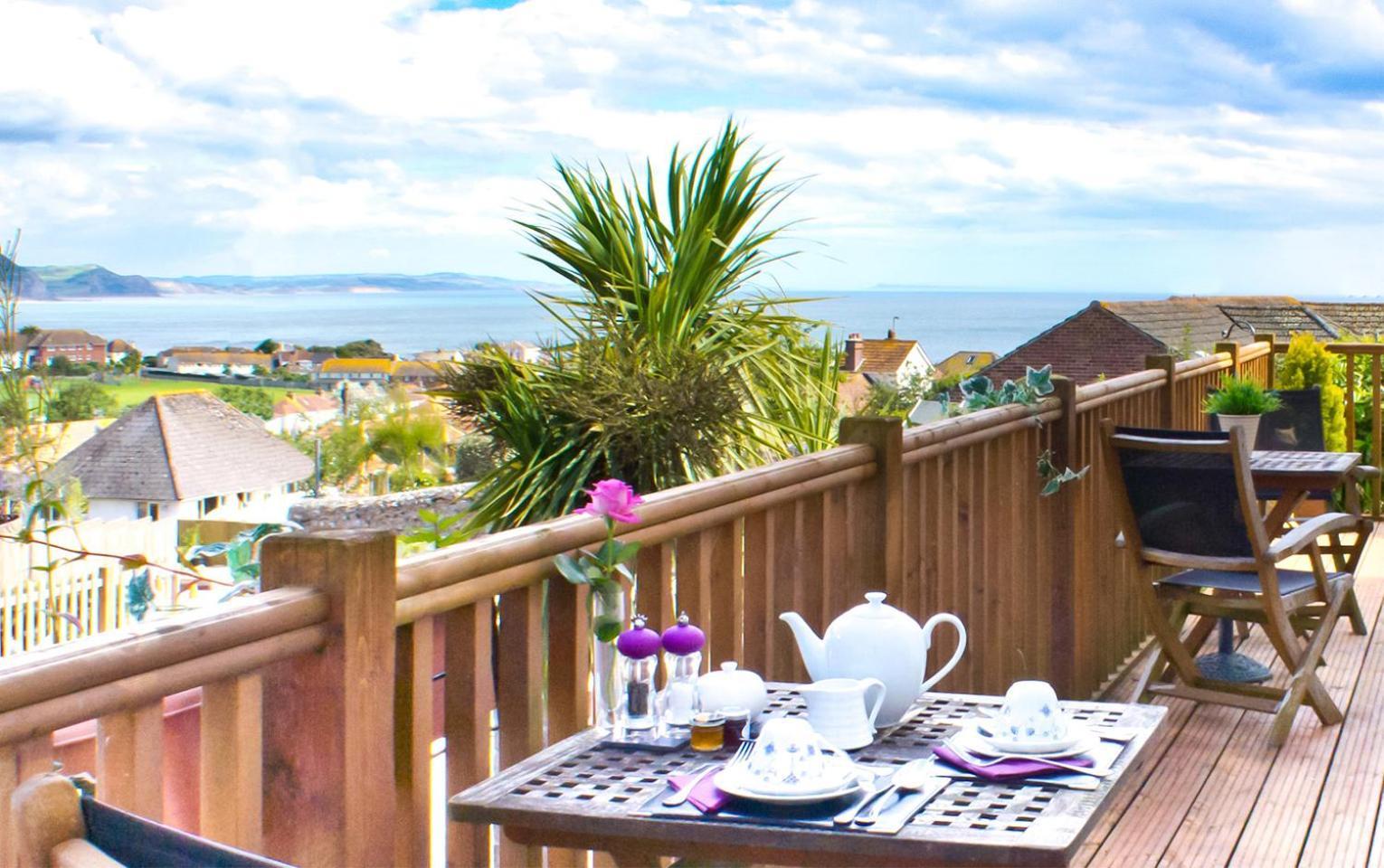 Westwood Guest House Lyme Regis Dış mekan fotoğraf